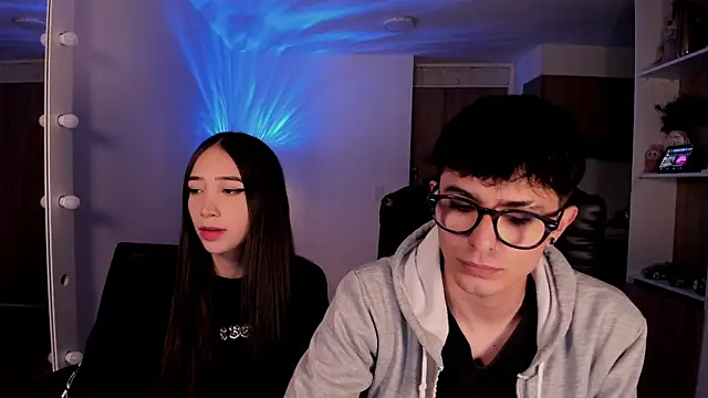 Mikeyvioleta  online show from 2, 12, 2025