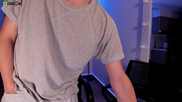 Mikeyvioleta  online show from 4, 3, 2026