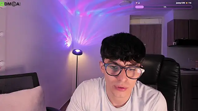 Snapshot of Mikeyvioleta_ chatting on 3, 6, 2026 Mikeyvioleta online show from 3, 6, 2026