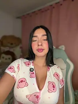 Snapshot of MiaSofia__ chatting on 27, 5, 2026 MiaSofia online show from 27, 5, 2026