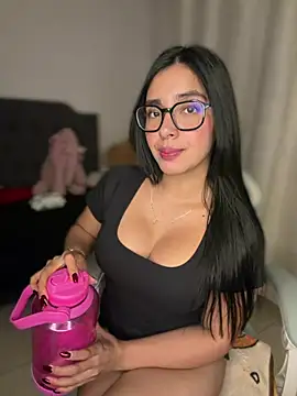 Snapshot of MiaSofia__ chatting on 4, 5, 2026 MiaSofia online show from 4, 5, 2026