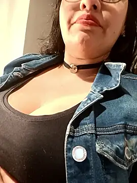 Sexylips200 online show from 16, 10, 2025