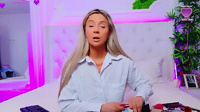 AriannaSins online show from 10, 3, 2026