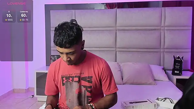 SweetAndSinful online show from 4, 11, 2025