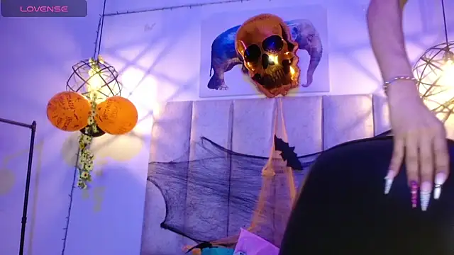 antonella rosecs online show from 25, 10, 2025