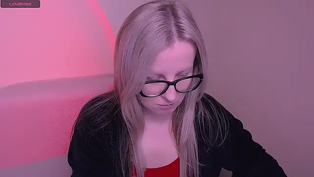 AllaLeomz online show from 14, 11, 2025