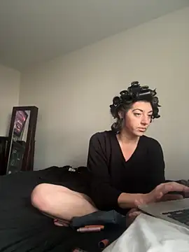 Bambieyez4 online show from 16, 10, 2025