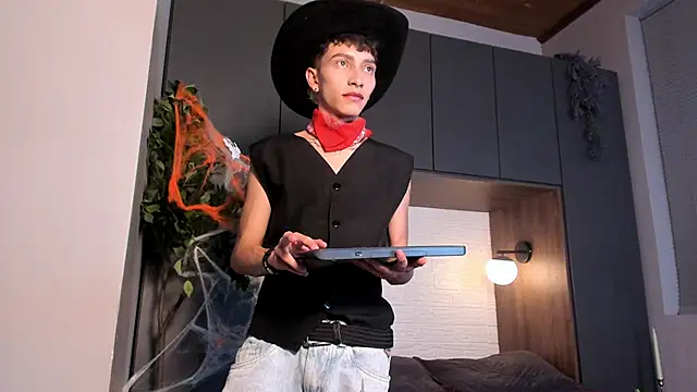 Snapshot of Tiam_muller chatting on 31, 10, 2025 Tiam muller online show from 31, 10, 2025