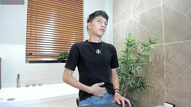 Snapshot of Tiam_muller chatting on 3, 11, 2025 Tiam muller online show from 3, 11, 2025