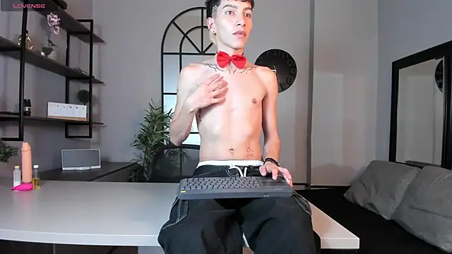 Snapshot of Tiam_muller chatting on 27, 10, 2025 Tiam muller online show from 27, 10, 2025