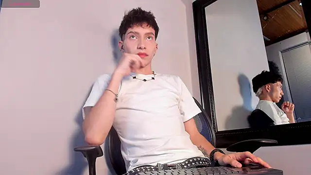 Snapshot of Tiam_muller chatting on 1, 12, 2025 Tiam muller online show from 1, 12, 2025