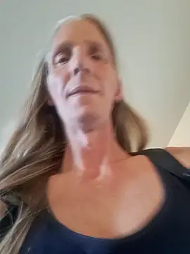 Snapshot of Cheryl_F chatting on 1, 5, 2026 Cheryl F online show from 1, 5, 2026