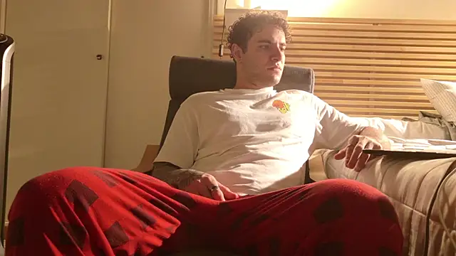 KevinWolf777 online show from 3, 12, 2025