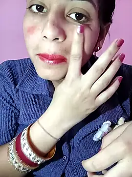 Snapshot of kiaara01 chatting on 19, 10, 2025 kiaara01 online show from 19, 10, 2025