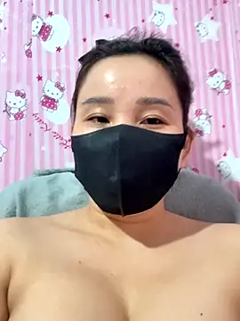 Snapshot of Tailoc2k3 chatting on 28, 10, 2025 Tailoc2k3 online show from 28, 10, 2025