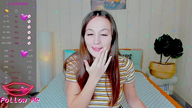Snapshot of honeybuns_lizzy chatting on 17, 10, 2025 honeybuns lizzy online show from 17, 10, 2025