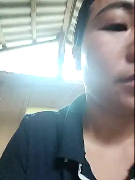 Snapshot of Baby_xinh03 chatting on 23, 10, 2025 Baby xinh03 online show from 23, 10, 2025