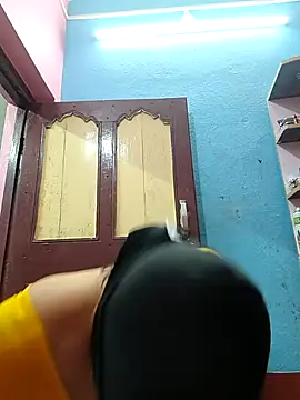 Snapshot of roshniparveen5655 chatting on 29, 10, 2025 roshniparveen5655 online show from 29, 10, 2025