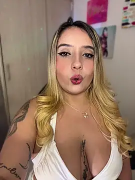 Snapshot of _Ninasanz chatting on 7, 5, 2026 Ninasanz online show from 7, 5, 2026