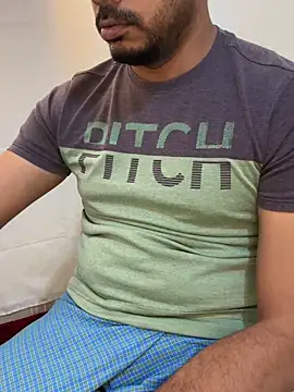 Snapshot of Handsome8677 chatting on 23, 4, 2026 Handsome8677 online show from 23, 4, 2026