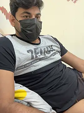 Handsome8677 online show from 19, 1, 2026