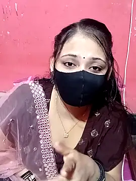 Snapshot of Porimoni22 chatting on 21, 10, 2025 Porimoni22 online show from 21, 10, 2025