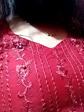 Snapshot of Porimoni22 chatting on 24, 10, 2025 Porimoni22 online show from 24, 10, 2025