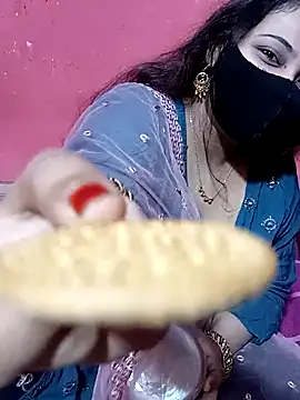 Snapshot of Porimoni22 chatting on 21, 10, 2025 Porimoni22 online show from 21, 10, 2025