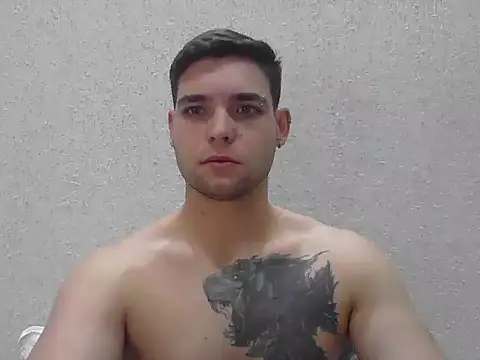 Snapshot of Zure-xxx chatting on 12, 5, 2026 Zure-xxx online show from 12, 5, 2026