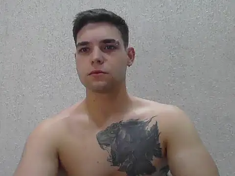 Snapshot of Zure-xxx chatting on 9, 5, 2026 Zure-xxx online show from 9, 5, 2026