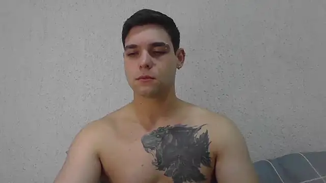 Snapshot of Zure-xxx chatting on 3, 6, 2026 Zure-xxx online show from 3, 6, 2026