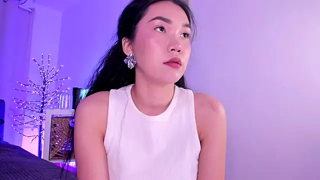 Snapshot of Divine_Madeleine chatting on 26, 6, 2026 Divine Madeleine online show from 26, 6, 2026