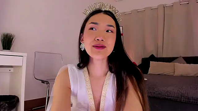 Divine Madeleine online show from 10, 1, 2026