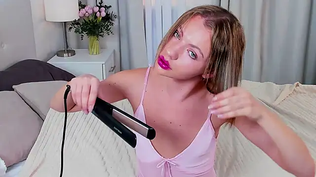 Snapshot of Keit_princess chatting on 5, 12, 2025 Keit princess online show from 5, 12, 2025