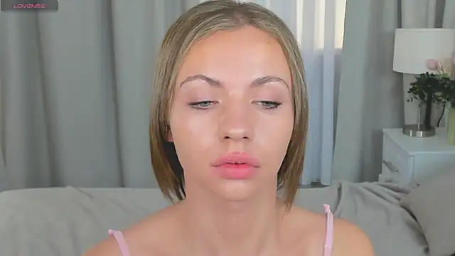 Snapshot of Keit_princess chatting on 14, 11, 2025 Keit princess online show from 14, 11, 2025