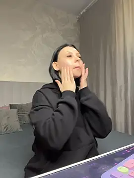 Snapshot of ChloeBrut chatting on 13, 5, 2026 ChloeBrut online show from 13, 5, 2026