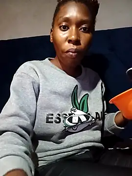 Snapshot of sexysmalldaily04 chatting on 17, 11, 2025 sexysmalldaily04 online show from 17, 11, 2025