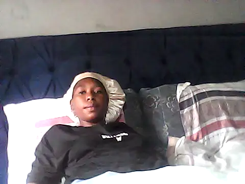 Snapshot of sexysmalldaily04 chatting on 21, 10, 2025 sexysmalldaily04 online show from 21, 10, 2025