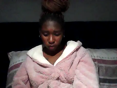 Snapshot of sexysmalldaily04 chatting on 22, 10, 2025 sexysmalldaily04 online show from 22, 10, 2025