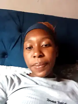 Snapshot of sexysmalldaily04 chatting on 8, 11, 2025 sexysmalldaily04 online show from 8, 11, 2025