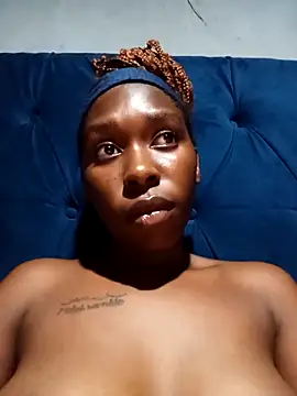 Snapshot of sexysmalldaily04 chatting on 10, 11, 2025 sexysmalldaily04 online show from 10, 11, 2025