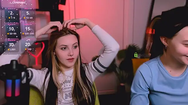 Snapshot of miki_ti chatting on 26, 11, 2025 miki ti online show from 26, 11, 2025