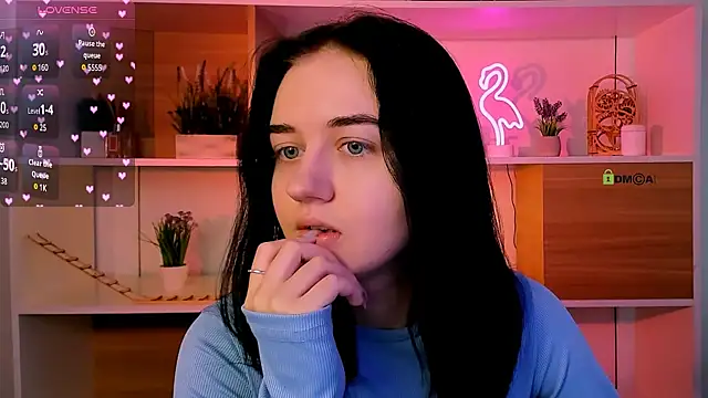 Snapshot of miki_ti chatting on 14, 12, 2025 miki ti online show from 14, 12, 2025