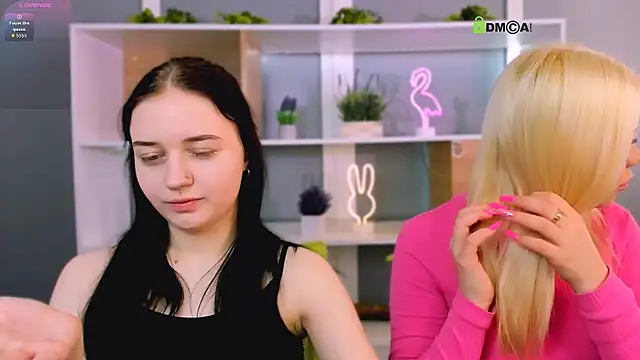 Snapshot of miki_ti chatting on 1, 3, 2026 miki ti online show from 1, 3, 2026