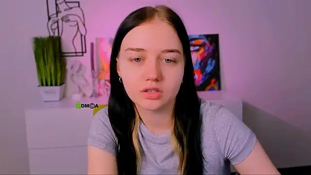 Snapshot of miki_ti chatting on 14, 11, 2025 miki ti online show from 14, 11, 2025