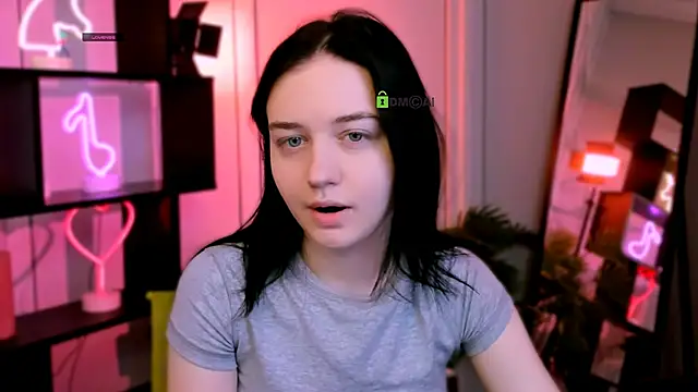 Snapshot of miki_ti chatting on 27, 11, 2025 miki ti online show from 27, 11, 2025