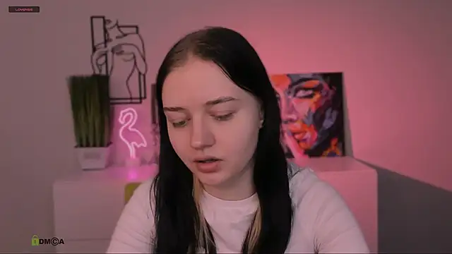 Snapshot of miki_ti chatting on 16, 11, 2025 miki ti online show from 16, 11, 2025