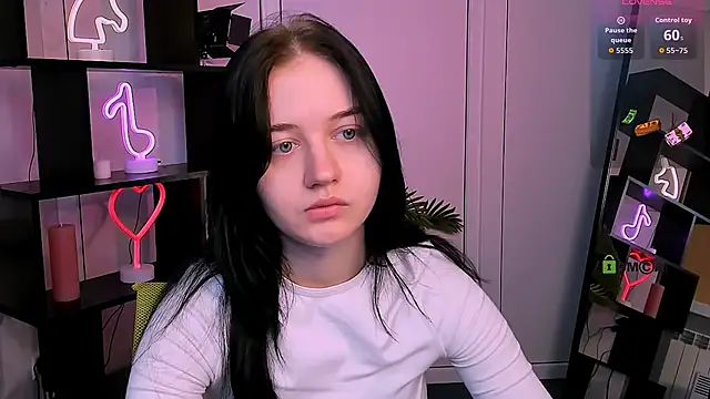 Snapshot of miki_ti chatting on 9, 11, 2025 miki ti online show from 9, 11, 2025