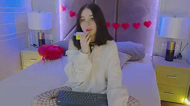 AliceLune online show from 12, 2, 2026