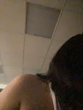 Snapshot of AliceLune chatting on 18, 11, 2025 AliceLune online show from 18, 11, 2025